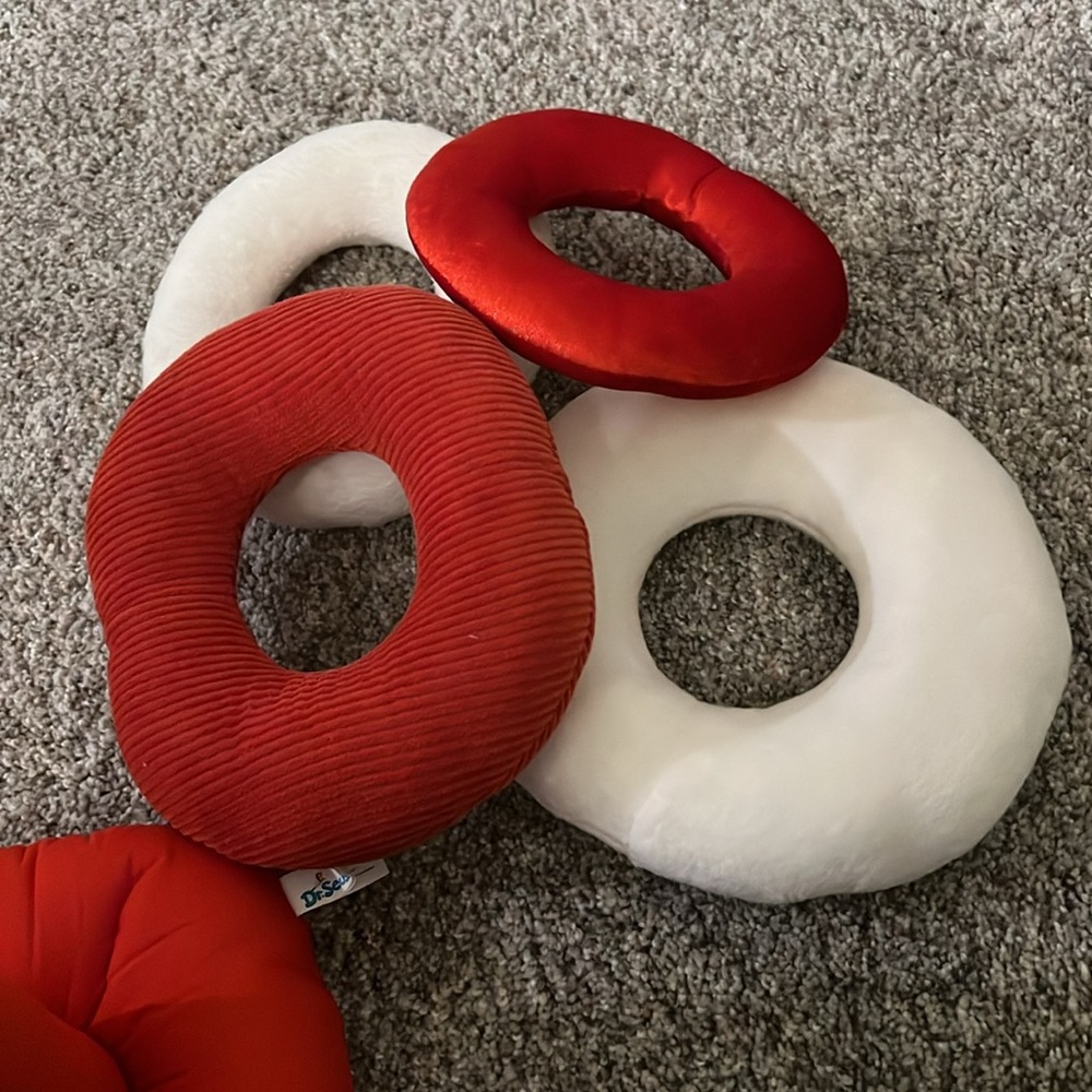 Dr Seuss The Cat In The Hat Stacker Toy - Picture 5 of 6